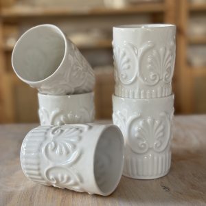 Vasos relieve porcelana